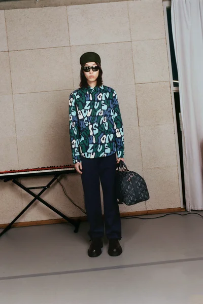 Look 15
